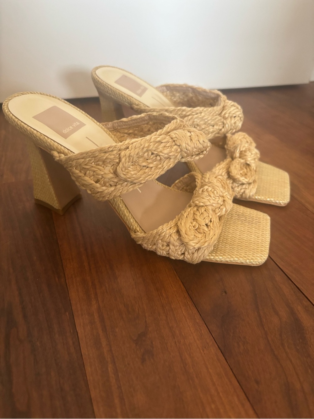 Dolce Vita- SZ7  Niyah Raffia Heels Tan
